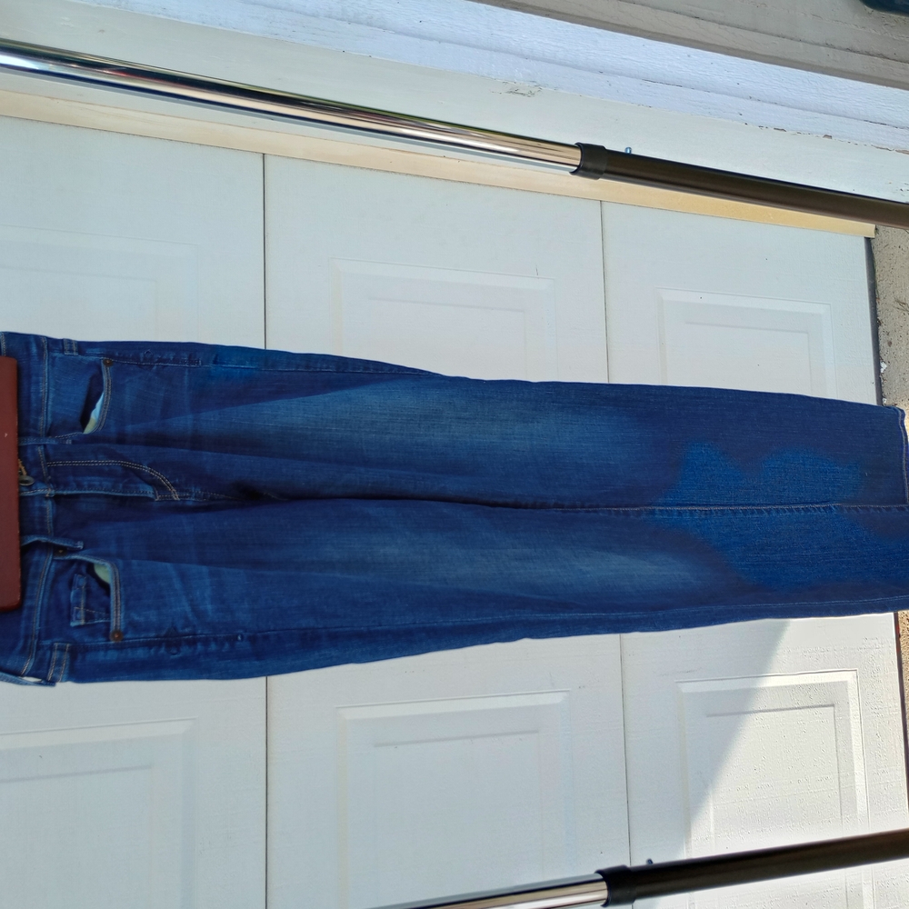 Lucky Brand Straight Leg Jeans in Classic Blue - Picture 9 of 10